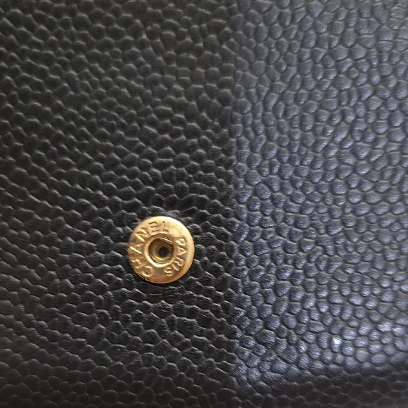 CHANEL Black Pebbled Leather Wallet - Picture 10 of 16